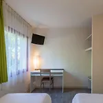 ホテル Aliotel Cazères-sur-lʼAdour