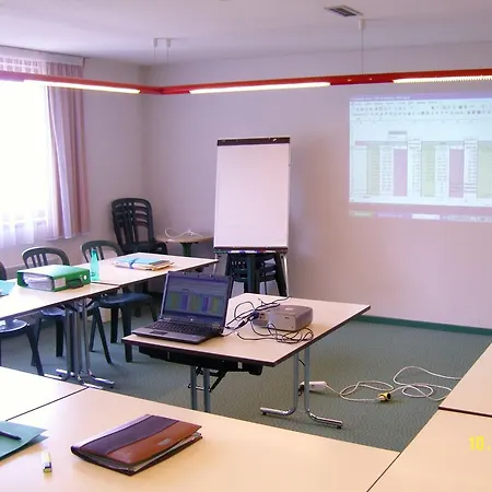 Aliotel Отель Казер-сюр-Л'Адур