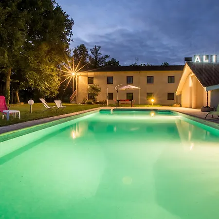 Aliotel 2* Казер-сюр-Л'Адур