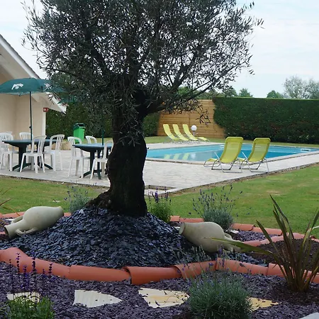 Aliotel Отель Казер-сюр-Л'Адур