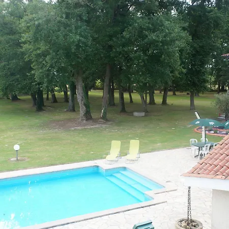 Aliotel Казер-сюр-Л'Адур