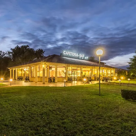 ホテル Aliotel Cazères-sur-lʼAdour