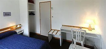 Aliotel 2* Казер-сюр-Л'Адур