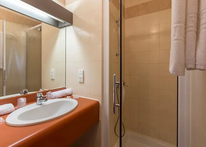 Hotel Aliotel Cazères-sur-lʼAdour